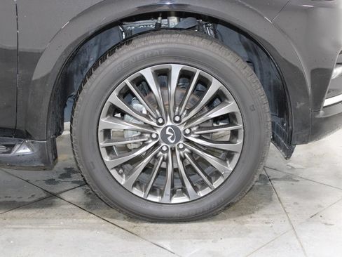 Used 2023 INFINITI QX80 Sensory w/ Cargo Package AWD/4WD image 13