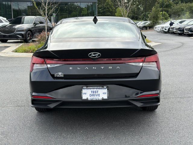 Certified 2023 Hyundai Elantra SEL FWD image 7