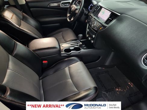 Used 2019 Nissan Pathfinder SL w/ Rock Creek Edition FWD image 15