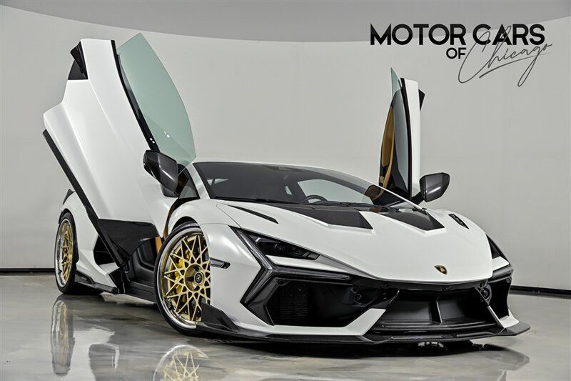 Used 2024 Lamborghini Revuelto AWD/4WD image 1