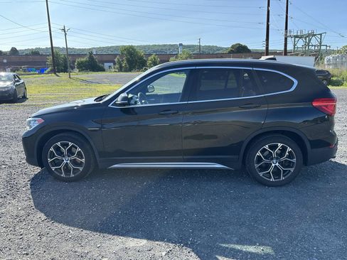 Used 2021 BMW X1 xDrive28i w/ Convenience Package AWD/4WD image 5