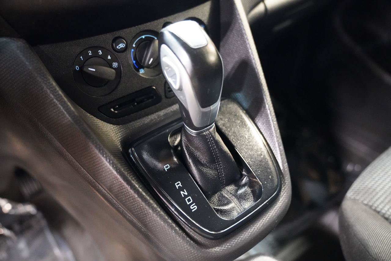 Used 2014 Ford Transit Connect XL FWD image 28