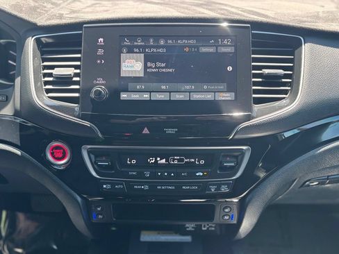 Used 2023 Honda Passport Elite image 12