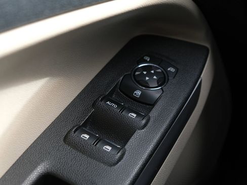 Used 2021 Ford EcoSport Titanium image 36