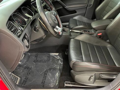 Used 2020 Volkswagen GTI SE image 17