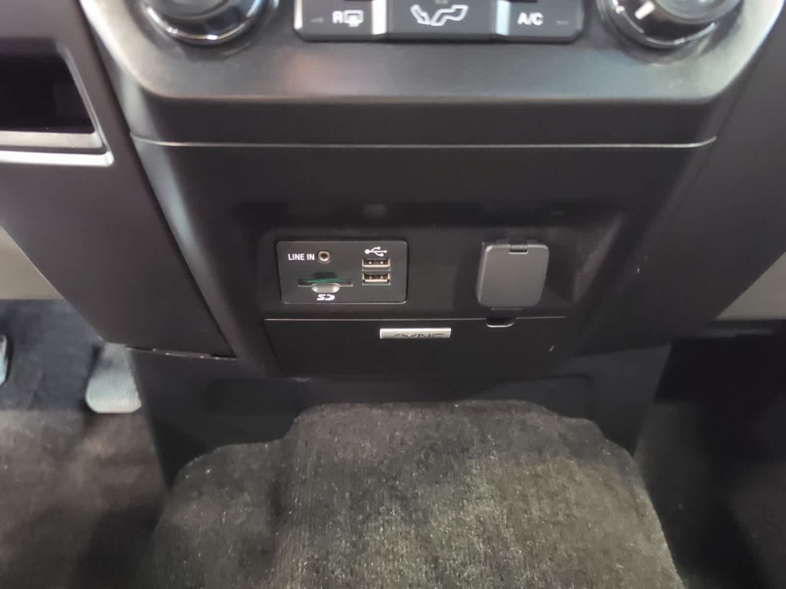 Used 2015 Ford F150 XLT w/ Equipment Group 301A Mid AWD/4WD image 30