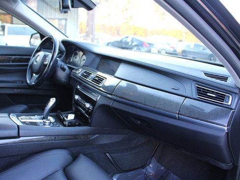 Used 2012 BMW 750Li image 18