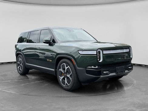 Used 2023 Rivian R1S Adventure AWD/4WD image 3