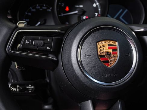 Certified 2026 Porsche Macan AWD/4WD image 20