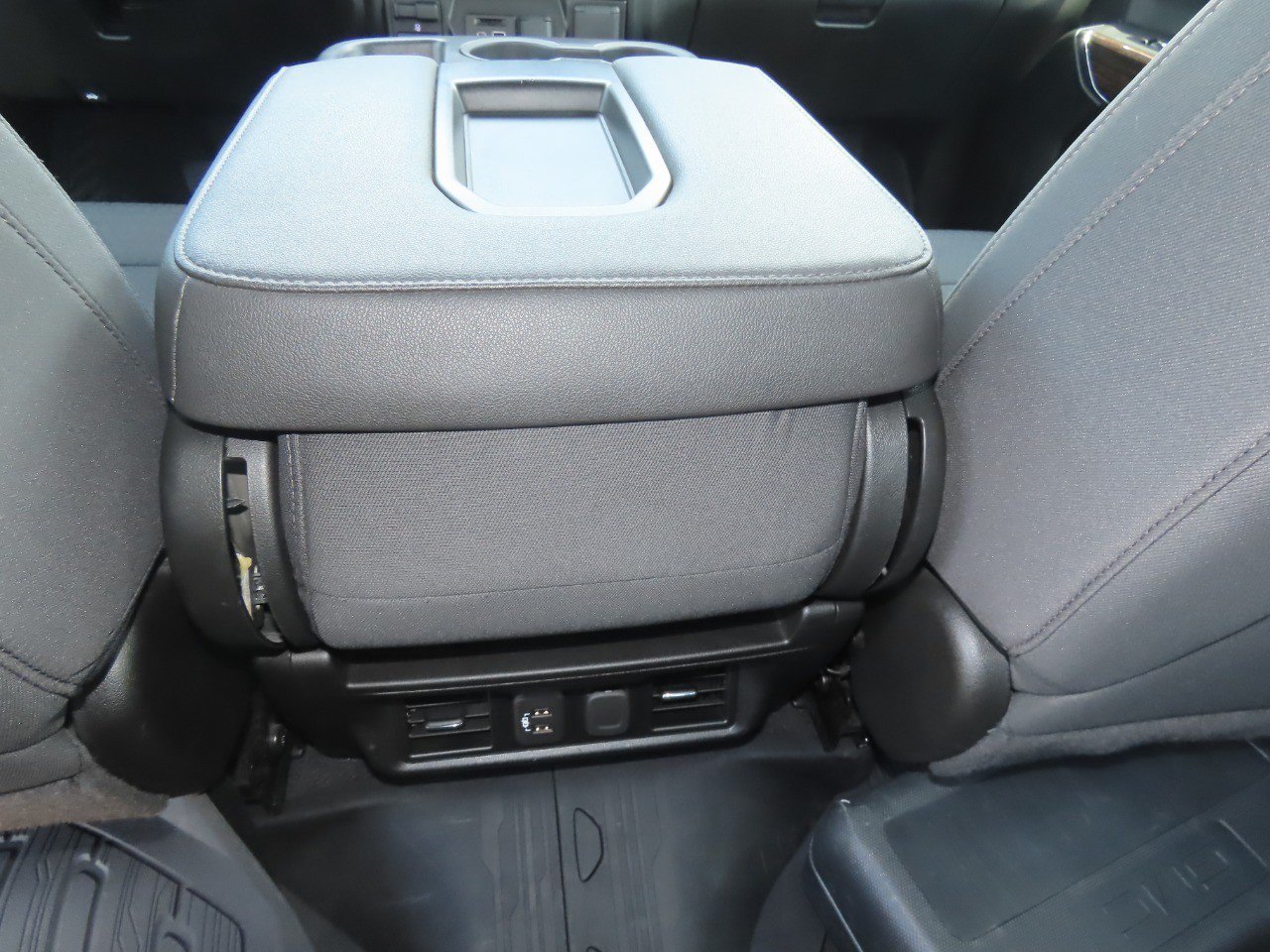 Used 2022 GMC Sierra 2500 SLE w/ SLE Value Package; AWD/4WD image 21