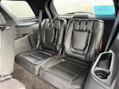 Used 2018 Ford Explorer XLT w/ Equipment Group 202A image 15