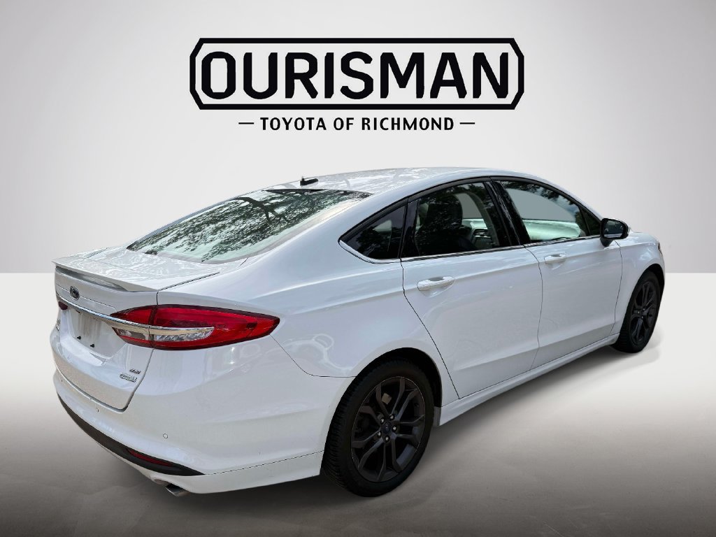Used 2018 Ford Fusion SE w/ Equipment Group 201A FWD image 5