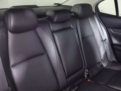 Used 2021 MAZDA MAZDA3 s image 31