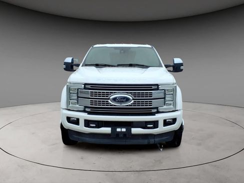 Used 2017 Ford F450 Platinum w/ Platinum Ultimate Package AWD/4WD image 15