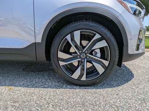 New 2026 Volvo XC40 B5 Plus w/ Climate Package image 11