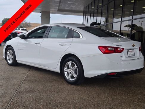 Used 2024 Chevrolet Malibu LT FWD image 3
