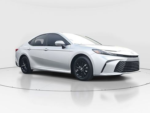 Certified 2025 Toyota Camry LE image 3
