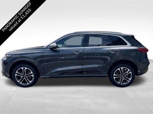 Certified 2025 Audi Q5 Premium w/ Convenience Package AWD/4WD image 5