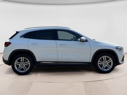 Used 2021 Mercedes-Benz GLA 250 4MATIC image 3