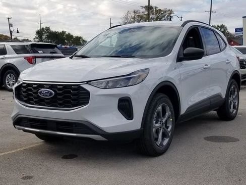 New 2026 Ford Escape ST-Line w/ Cold Weather Package AWD/4WD image 9