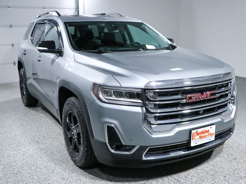 Used 2023 GMC Acadia AT4 w/ Technology Package AWD/4WD image 5