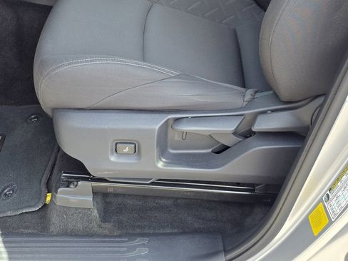 Used 2025 Toyota Tacoma SR5 image 18