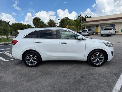 Used 2016 Kia Sorento SX FWD image 4