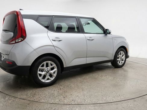 Used 2025 Kia Soul LX w/ LX Technology Package image 9