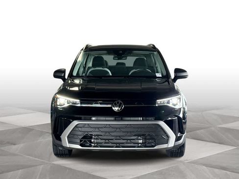 Used 2025 Volkswagen Taos S FWD image 3