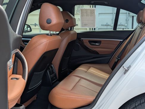 Used 2016 BMW 328i Sedan RWD image 13