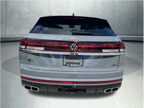 New 2026 Volkswagen Atlas Cross Sport SEL Premium R-Line AWD/4WD image 4