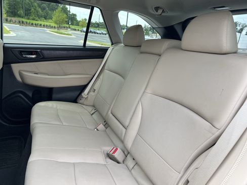 Used 2019 Subaru Outback 2.5i Limited AWD/4WD image 34