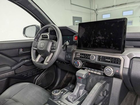 Used 2025 Toyota 4Runner TRD Off-Road Premium image 46