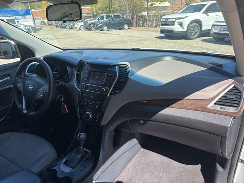 Used 2017 Hyundai Santa Fe Sport AWD/4WD image 15