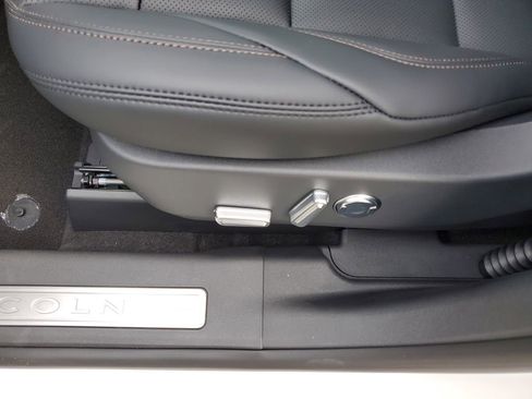 New 2026 Lincoln Nautilus Premier AWD/4WD image 22