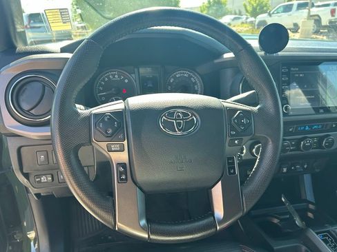 Used 2020 Toyota Tacoma TRD Pro AWD/4WD image 9