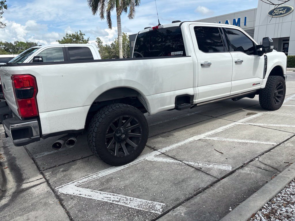 Used 2025 Ford F250 Lariat w/ Lariat Ultimate Package AWD/4WD image 4