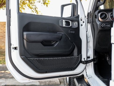 Used 2019 Jeep Wrangler Unlimited Sport S image 55