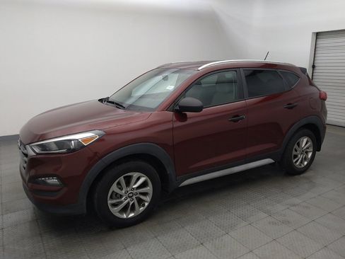 Used 2017 Hyundai Tucson SE AWD/4WD image 2