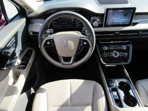 Used 2022 Lincoln Corsair FWD image 16