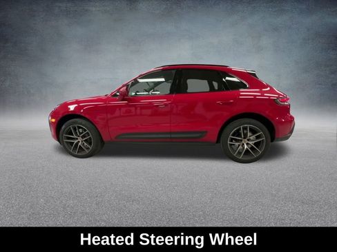 Used 2022 Porsche Macan image 14