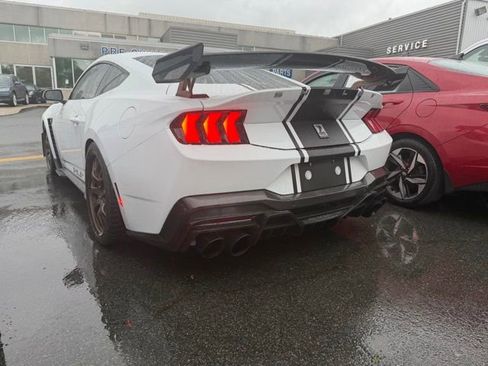 Used 2024 Ford Mustang GT Premium w/ GT Performance Package RWD image 4