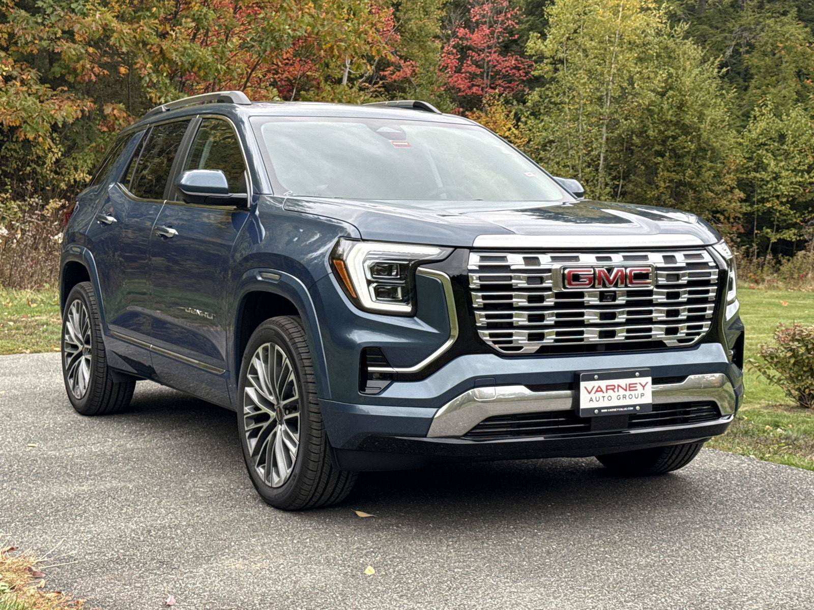 New 2027 GMC Terrain Denali AWD/4WD image 3