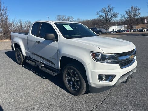Used 2018 Chevrolet Colorado W/T w/ WT Convenience Package image 1