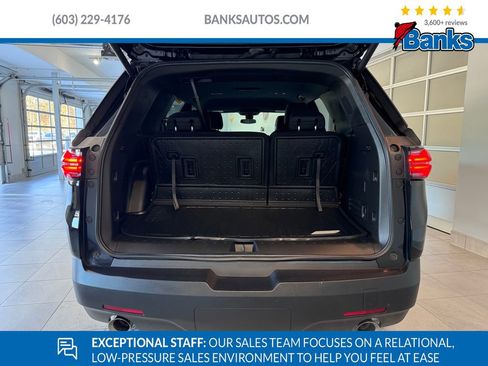 Certified 2023 Chevrolet Traverse LT w/ LPO, Floor Liner Package image 7