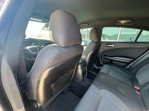Used 2018 Dodge Charger SXT image 14