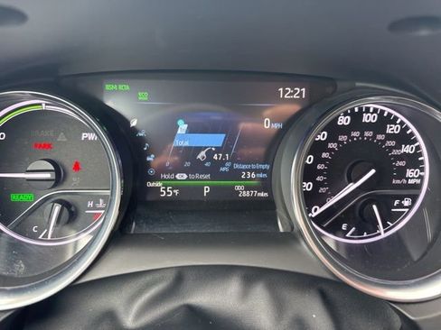 Used 2020 Toyota Camry XLE image 5