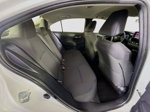 Used 2021 Toyota Corolla LE FWD image 26