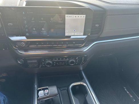 Used 2024 Chevrolet Silverado 1500 LTZ AWD/4WD image 20