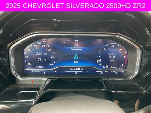 Used 2025 Chevrolet Silverado 2500 ZR2 w/ Technology Package image 26